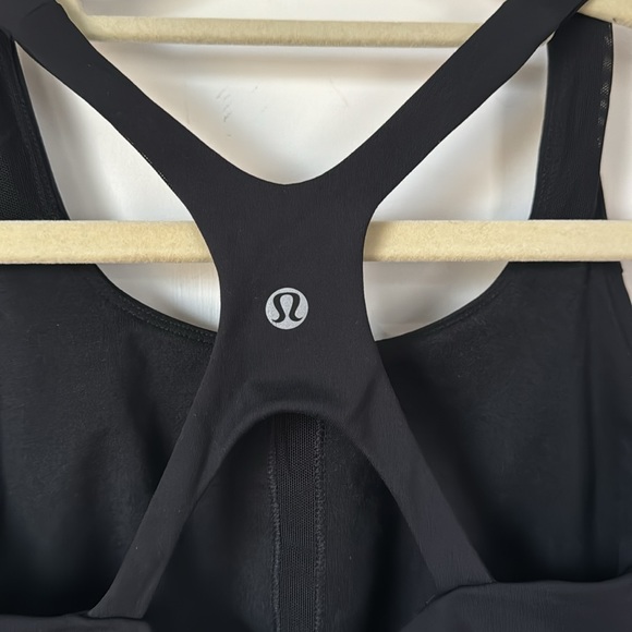 lululemon athletica Tops - Lululemon Racer Back Tank With Shelf Bra. Size 4